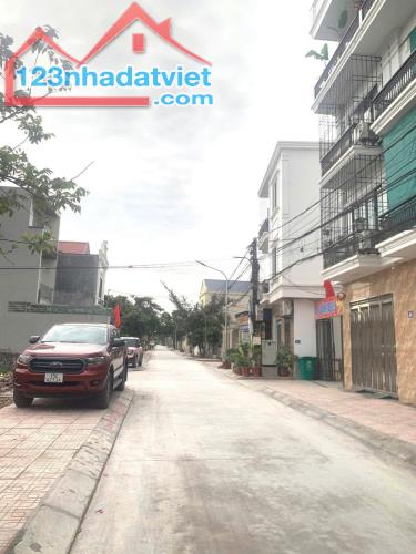 Bán lô đất tuyến 4 phân lô Bãi Huyện 100m giá 2,4x  tỷ  LH 0979087664 - 3