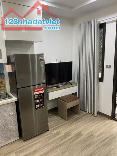 Cho thuê Căn Apartment tại ngõ 193 Trích Sài. Ban công rộng thoáng View hồ Tây. Chỉ 6.5tr - 3