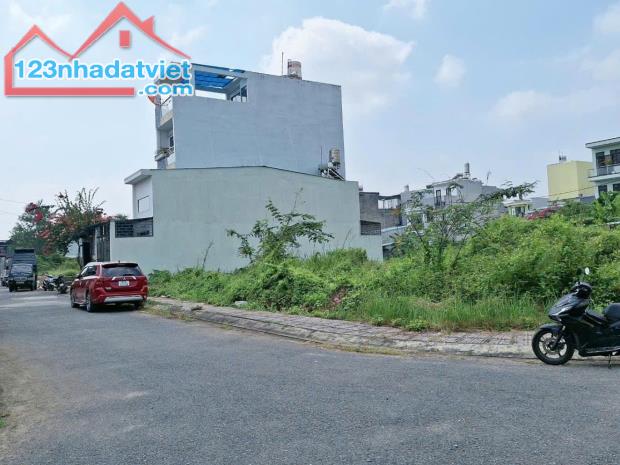 KDC GÒ CÁT - PHÚ HỮU - 2MT ĐẤT TRỐNG - 305m2