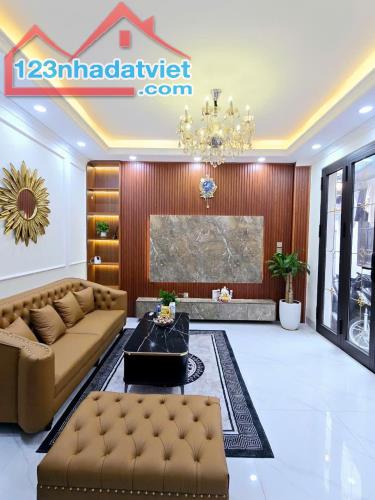 nhà đẹp - tư đình  - sổ đỏ sạch  - 15 m ra ô tô -   an ninh tốt