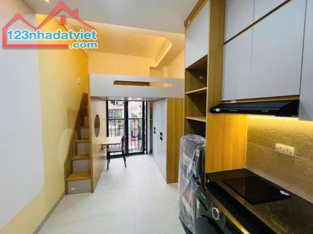 Cần bán gấp tòa nhà dòng tiền doanh thu cao Phạm Văn Đổng 58m2, 6T, mt rộng, thang máy, 15 - 3