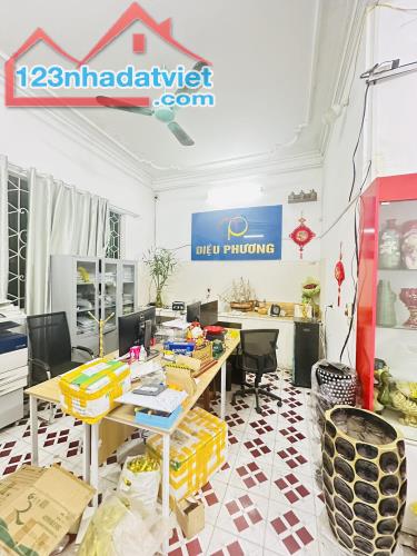 Phố Minh Khai, Vỉa hè, Ô tô tránh, kinh doanh đỉnh, dt 72m2, 5 tầng, mt 5.5m, Giá 21.3 tỷ. - 2