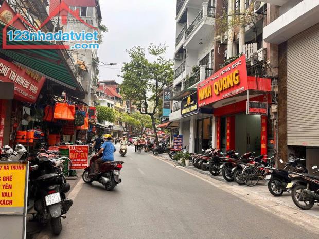 Mặt phố cổ Hà Trung - Phố tiền tệ - Kinh doanh đỉnh - Thoáng trước sau.