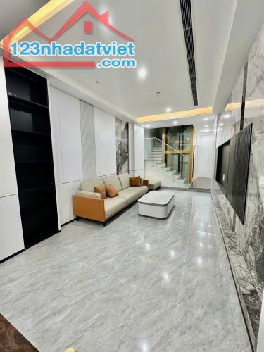Cần bán gấp siêu phẩm Xuân Đỉnh 48m2, 6T thang máy, ô tô, gần phố - 1