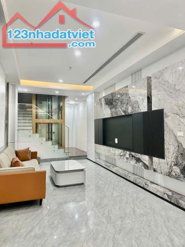 Cần bán gấp siêu phẩm Xuân Đỉnh 48m2, 6T thang máy, ô tô, gần phố - 2