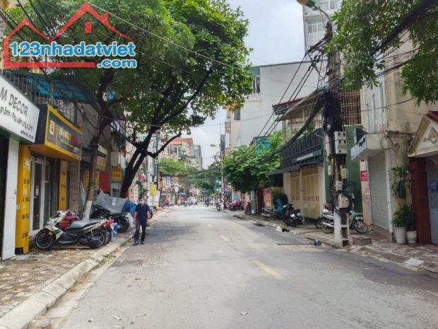 Bán nhà Thân Nhân Trung, HXH sạch thoáng, an ninh cao, dân trí tốt, 40m chỉ nhỉnh 4 tỷ