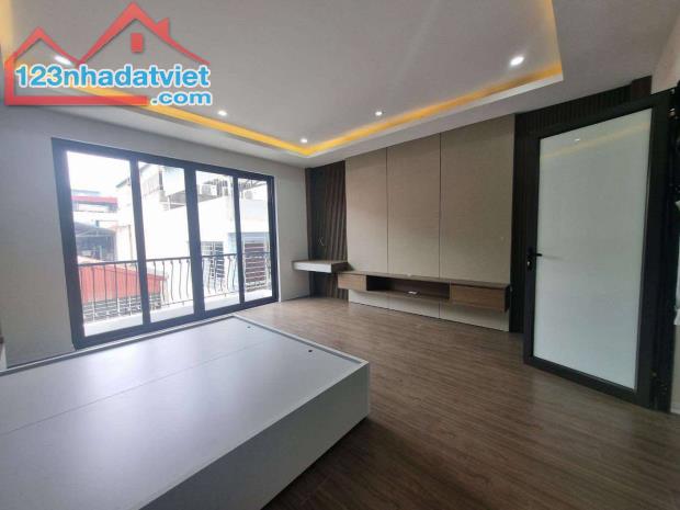 Bán nhà Vương Thừa Vũ  gara ô tô , thang máy , thửa vuông đẹp , 50M2x6T- 16.7 tỷ - 1