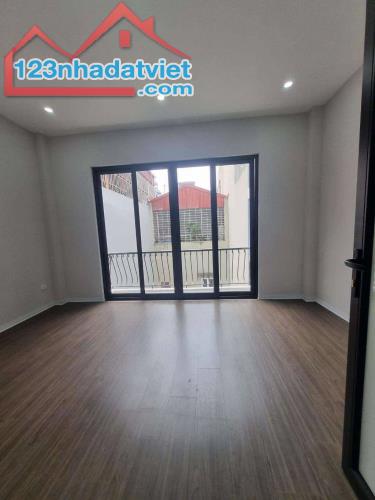 Bán nhà Vương Thừa Vũ  gara ô tô , thang máy , thửa vuông đẹp , 50M2x6T- 16.7 tỷ - 3