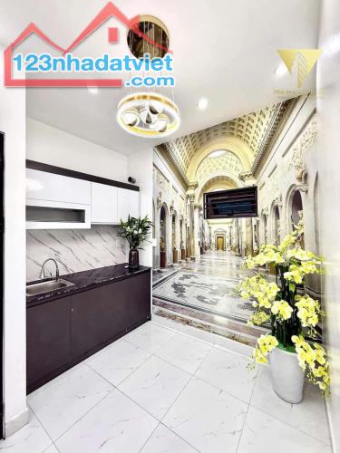 Bán nhà 3 tầng sạch đẹp ngõ 185 Tôn Đức Thắng - 2