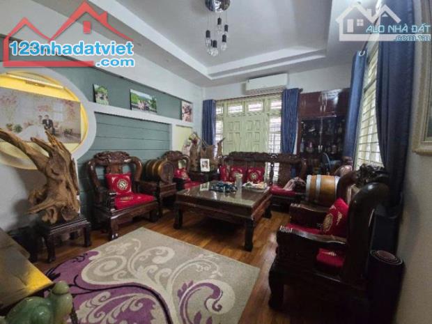 Cực hiếm - Bán nhà  Văn Cao, Ba Đình - Nhà phân lô - ngõ ô tô đỗ cửa - 42m x 5T, 16 tỷ - 1