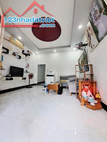 🌴 Ngay siêu thị Go.Dĩ An - Nhà 2 tầng 50mv, Hẻm xe hơi - Đông Hoà, Dĩ An - Pháp lý chuẩn.