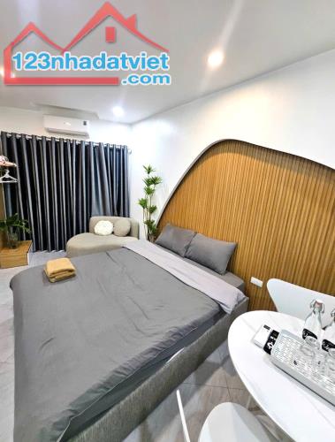 HIẾM !!! BÁN NHÀ THÁI HÀ DÒNG TIỀN 1 TỶ/NĂM - 90M2 - 9 TẦNG THANG MÁY - 7M MẶT TIỀN - VIP - 3