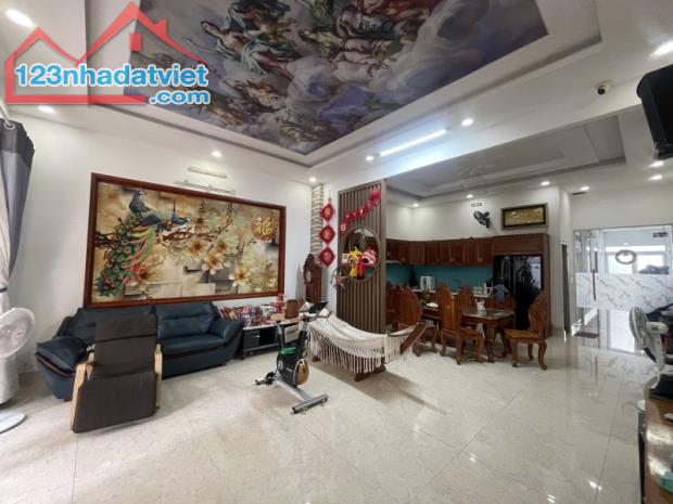 Bán nhà 168m² 2 tầng, 3PN, 2 WC, Tỉnh lộ 43, Tam Bình, Thủ Đức - 8.4 tỷ