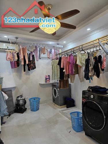 Bán nhà mặt phố Mai Anh Tuấn, quận Ba Đình, 55m2 x 6 tầng thang máy, mặt hồ, 28 tỷ!