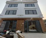 Nhà ở Phượng đồng  DT43 m  mặt tiền gần 4 m 3 tầng xây chắc chắn  đẹp ô tô chạy  vòng quan