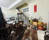 Cho thuê nhà ngõ Thịnh Hào 1 , Đống Đa, 40m2+sân, 3 tầng, 3 ngủ, 12tr