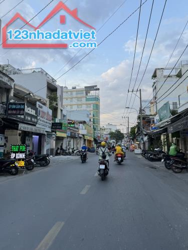 Bán nhà mặt tiền Phan Văn Trị, P.14, Bình Thạnh: 3,6 x 20, giá: 12,2 tỷ