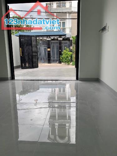 🌹CG - PHƯỜNG LONG TRƯỜNG - MẶT TIỀN ĐƯỜNG SỐ - NHÀ 3 TẦNG - 105M2 - GIÁ CHỈ HƠN 9 T🧄🌹. - 2