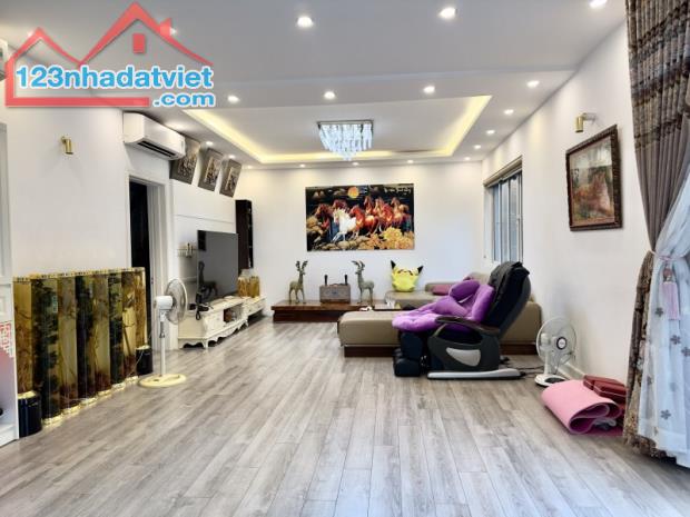🏬 BIỆT THỰ VEN SÔNG SÀI GÒN - BẾN DU THUYỀN RIÊNG - SÁT VẠN PHÚC CITY - BẢO VỆ 24/7