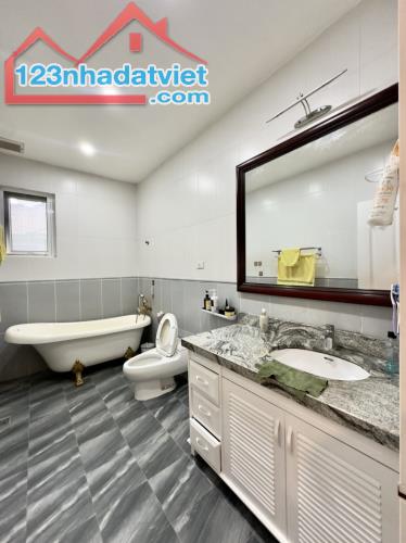 🏬 BIỆT THỰ VEN SÔNG SÀI GÒN - BẾN DU THUYỀN RIÊNG - SÁT VẠN PHÚC CITY - BẢO VỆ 24/7 - 4