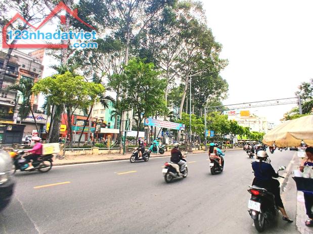Siêu Phẩm Độc Nhất Phạm Viết Chánh Q.1 - 70m²(4,7 x 15) Xe Hơi VF3 - 13,8 Tỷ - Xây 5 Tầng - 4