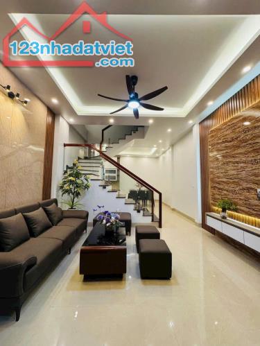 Bán 2 căn nhà 3 tầng ngõ phố Lê Viết Hưng, ph Ngọc Châu, TP HD, 46m2, mt 4m, 3 ngủ, ngõ ot