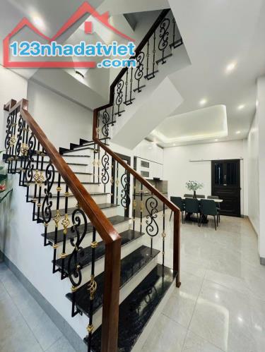 Bán 2 căn nhà 3 tầng ngõ phố Lê Viết Hưng, ph Ngọc Châu, TP HD, 46m2, mt 4m, 3 ngủ, ngõ ot - 1