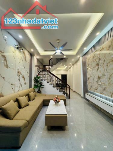 Bán 2 căn nhà 3 tầng ngõ phố Lê Viết Hưng, ph Ngọc Châu, TP HD, 46m2, mt 4m, 3 ngủ, ngõ ot - 2