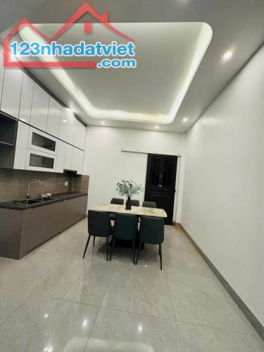 Bán 2 căn nhà 3 tầng ngõ phố Lê Viết Hưng, ph Ngọc Châu, TP HD, 46m2, mt 4m, 3 ngủ, ngõ ot - 3