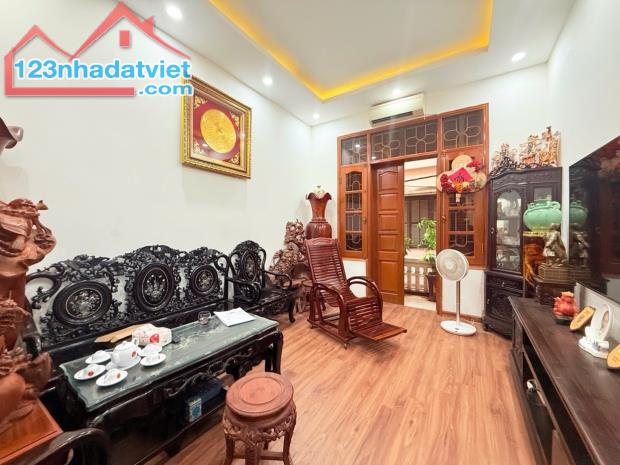 Nguyễn Phúc Lai, 42m x 4tầng, dân xây ngõ thông an sinh đẳng cấp - 1