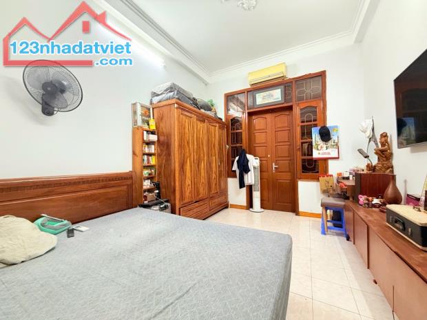 Nguyễn Phúc Lai, 42m x 4tầng, dân xây ngõ thông an sinh đẳng cấp - 2