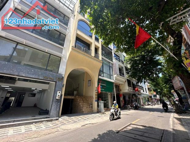 Nhà 5 tầng phố Yên Phụ 50m hơn 9 Tỷ Tây Hồ Hà Nội gần Hồ Tây đường Thanh Niên lên Hoàn Kiế