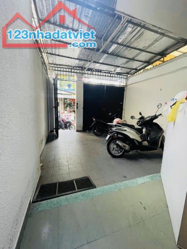 Ngay mặt tiền Lê Quang Định, Bình Thạnh. 4 tầng 130m2 bán chỉ 15 tỷ. - 1
