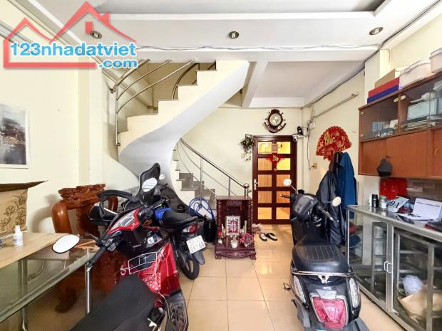 GIÁP QUẬN 1 - XÔ VIẾT NGHỆ TĨNH P21 - ĐẤT 89M² - HẺM Ô TÔ 5M - 13.5 TỶ