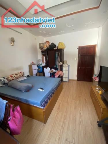 Bán nhà Bùi Minh Trực ngang 4m sổ riêng 5 tầng chỉ 9 tỷ nhỉnh - 0931172218 - 2