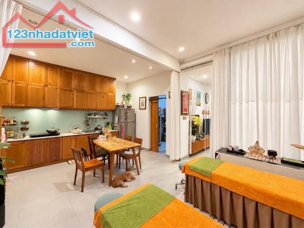TT Quận 1, Nhà Đẹp 2 Tầng, Mặt Tiền Bề Thế 8m ~ Hơn 102m2 Bán Chỉ 18,8 tỷ. - 2