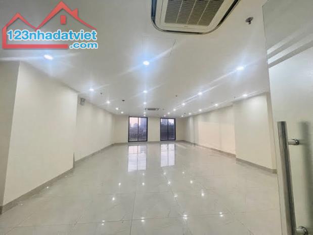 TÒA NHÀ THƯƠNG HIỆU MẶT PHỐ TÔN ĐỨC THẮNG 200M² x 9 TẦNG – HẦM -140 TỶ-DT 500 TRIỆU - 4