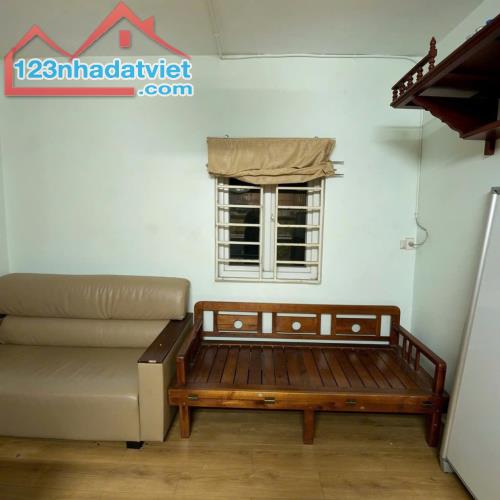 - Bán căn hộ tập thể Bách Khoa, Tạ Quang Bửu, Bạch Mai, siêu đẹp, 44m2, 4.7 tỷ