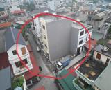 Chính chủ cần bán căn nhà 3 tầng vị trí đẹp, trung tâm thành phố.