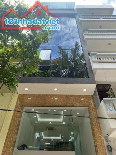 Bán nhà mặt phố Khương Hạ, Thanh Xuân. 121 m2 x 7 Tầng. Giá 62 tỷ. Ô tô, KD, VP cho thuê.