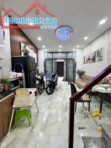 PHÚ NHUẬN – TRƯỜNG SA – 4T/3PN/3WC - NGANG 4.1 – 6.95 T.Ỷ - 2