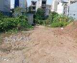 Bán đất dịch vụ Tân Tây Đô 55 m2,mặt tiền 4.5 m giá 10 tỷ ,  đường trước nhà 30 m.
