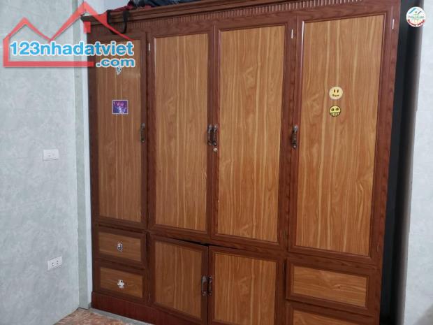 Chính chủ cho thuê nhà nguyên căn 3 tầng, phường Vĩnh Hưng, HN - 2