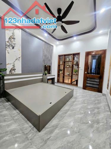 Bán nhà 3 tầng ngõ 20 ngô quyền thiết kế tân cổ điển thành phố hải dương - 4