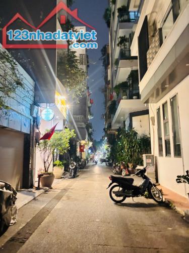 Bán Nhà Phố Trần Hưng Đạo, Hoàn Kiếm - ngõ 4m, thắng tắp - 55m2 x 5 tầng - KD Homestay