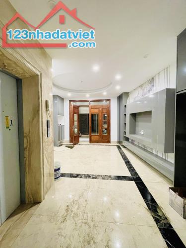 SIÊU HIẾM HOA LƯ, 42M, 5T, MT 4,3M, THANG MÁY, XÂY MỚI, Ở LUÔN, NGÕ RỘNG, CHỈ 13,5 TỶ. - 1