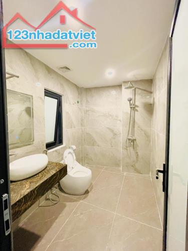 SIÊU HIẾM HOA LƯ, 42M, 5T, MT 4,3M, THANG MÁY, XÂY MỚI, Ở LUÔN, NGÕ RỘNG, CHỈ 13,5 TỶ. - 5