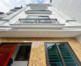 Cần tiền bán gấp, Giảm rất mạnh 5.85 tỷ có căn nhà 30m² 5 tầng, mặt tiền 4.5m, oto đỗ cửa