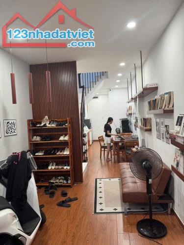 BÁN NHÀ HXH 6M NGUYỄN CẢNH CHÂN – QUẬN 1 - 2