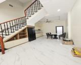 Bán Nhà 3 Tầng - OTO Ngủ trong sân - Sát Vinhomes Q9. Giá Nhỉnh 5 Tỷ